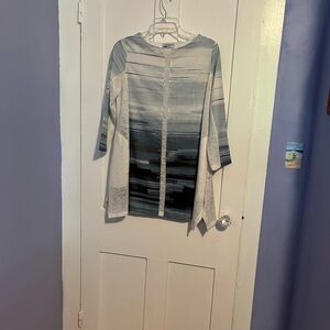 Terra Lightweight blue white Gradient Women's tunic Top nwot